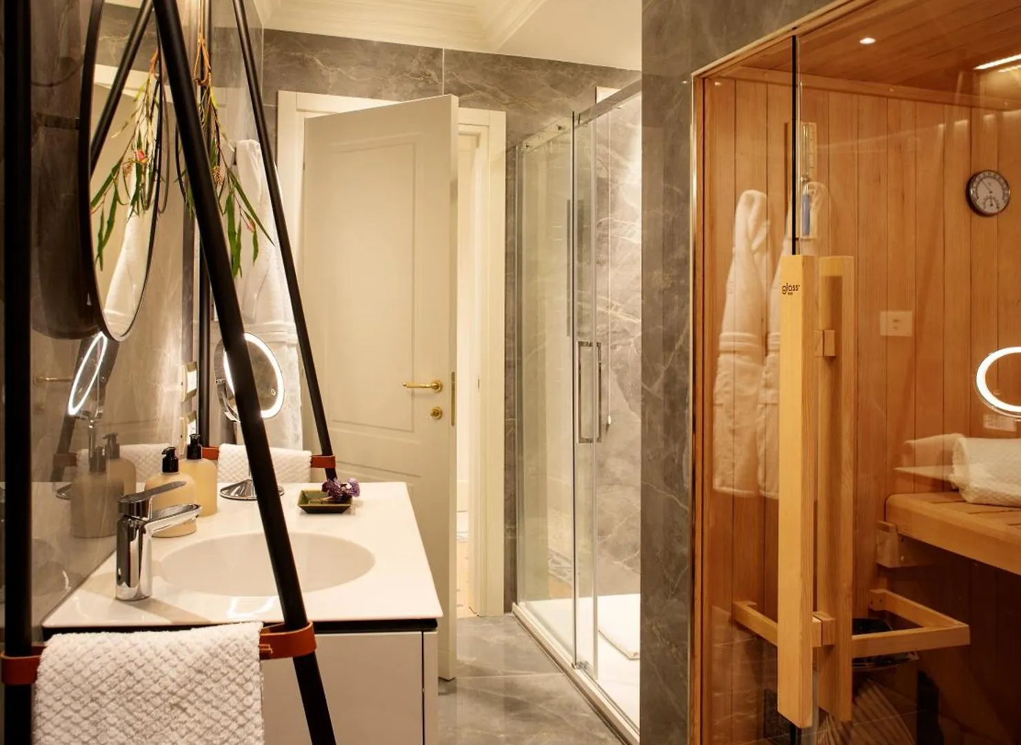 Elizabeth Unique Apartments - A Member Of Design Hotels Rome Italy